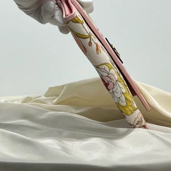 LIMITED EDITION GUCCI FLORAL WALLET New Condition—Giftable - Picture 8 of 12